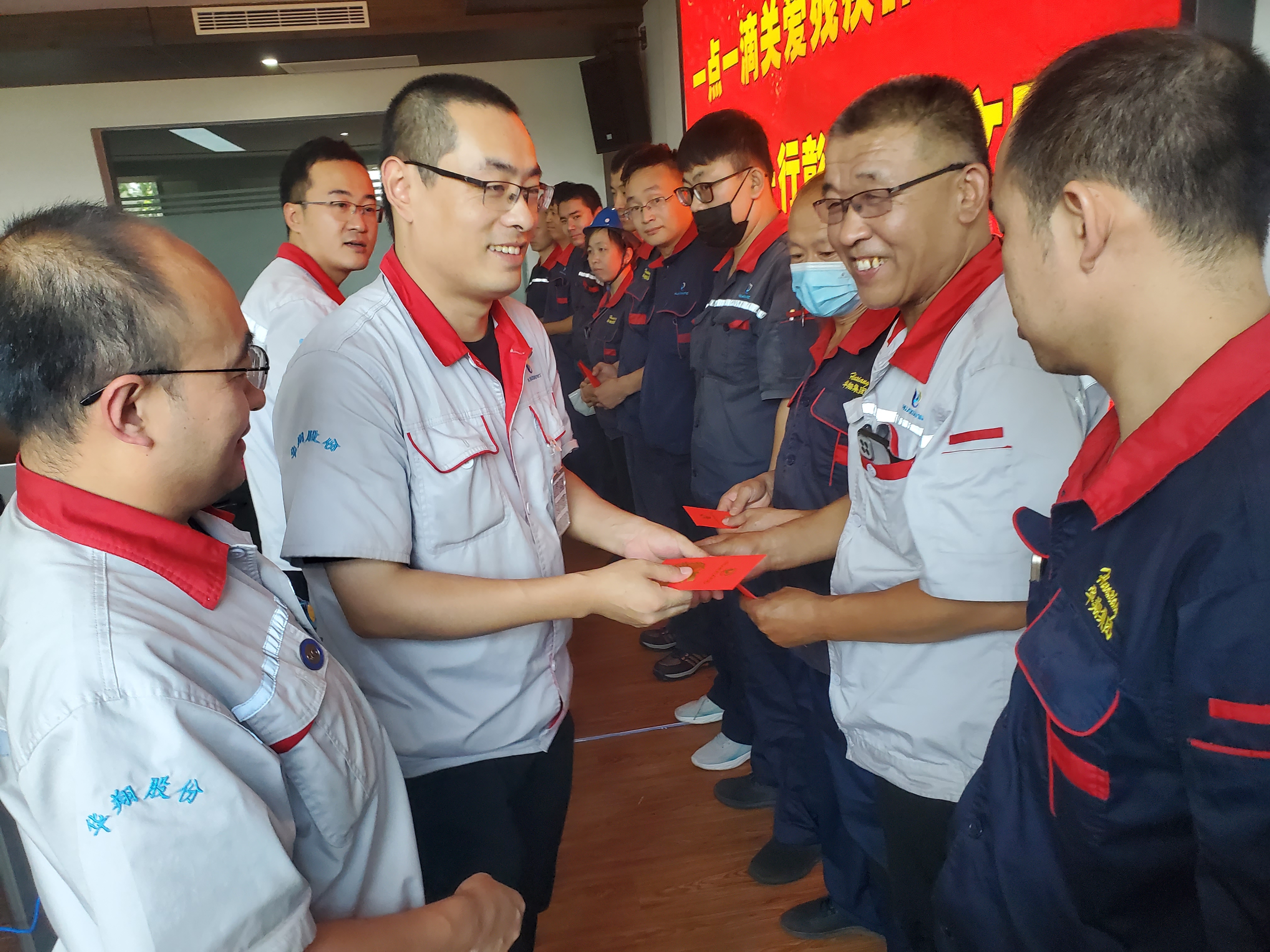 “扶殘助殘有你有我”，華翔很暖心！